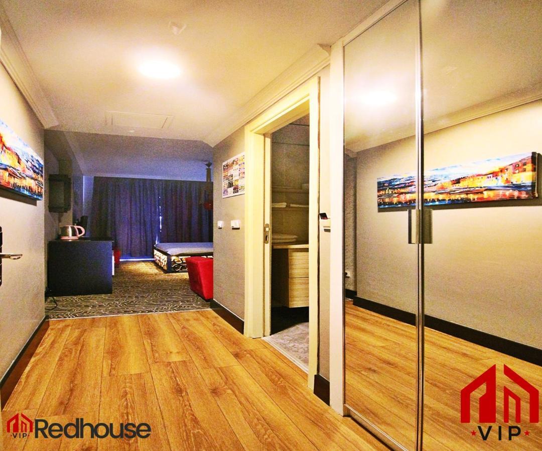 Red House Vip Apartmant Suites
